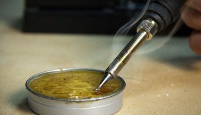 Как паять паяльником со смазкой